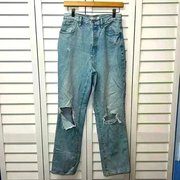 PacSun Distressed Ripped Knee Dad Jeans Size 27 Light Wash - Picture 1 of 11
